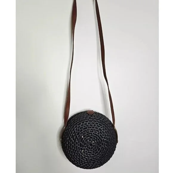NWT J Crew Round Rattan Floral Crossbody Bag Beautiful Rattan Purse Black L8652 - Picture 3 of 7